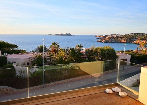 Terraced house for sale in Cala Vedella – Cala Tarida – Cala Conta